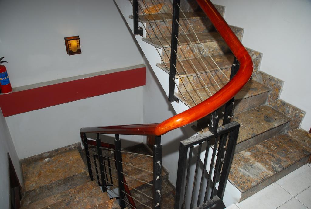 Lum Dong Tien Hotel Hué Extérieur photo